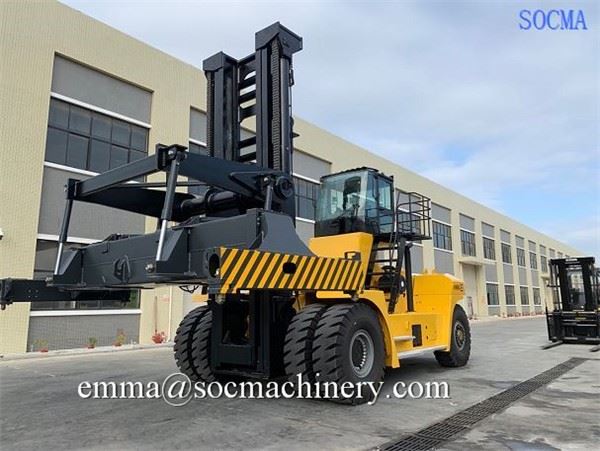 45 ton 9.2m lifting mast container forklift truck3