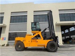 32 tonnás nagy teherbírású targonca ugyanaz, mint a Linde TCM HYUNDAI